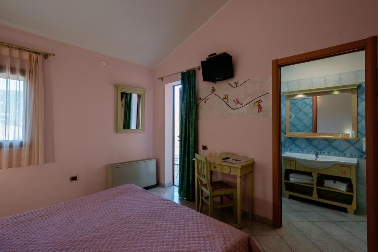 Hotel Solanas Exterior photo
