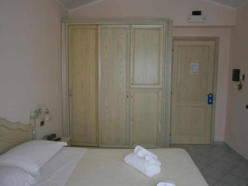 Hotel Solanas Exterior photo